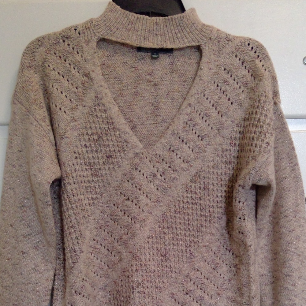 Deep-V Sweater